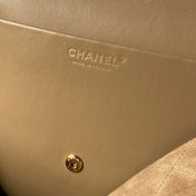 CHANEL 26S CLASSIC FLAP MEDIUM 39 IN LIGHT BROWN QUILTED SUEDE AND CALFSKIN GOLD HARDWARE