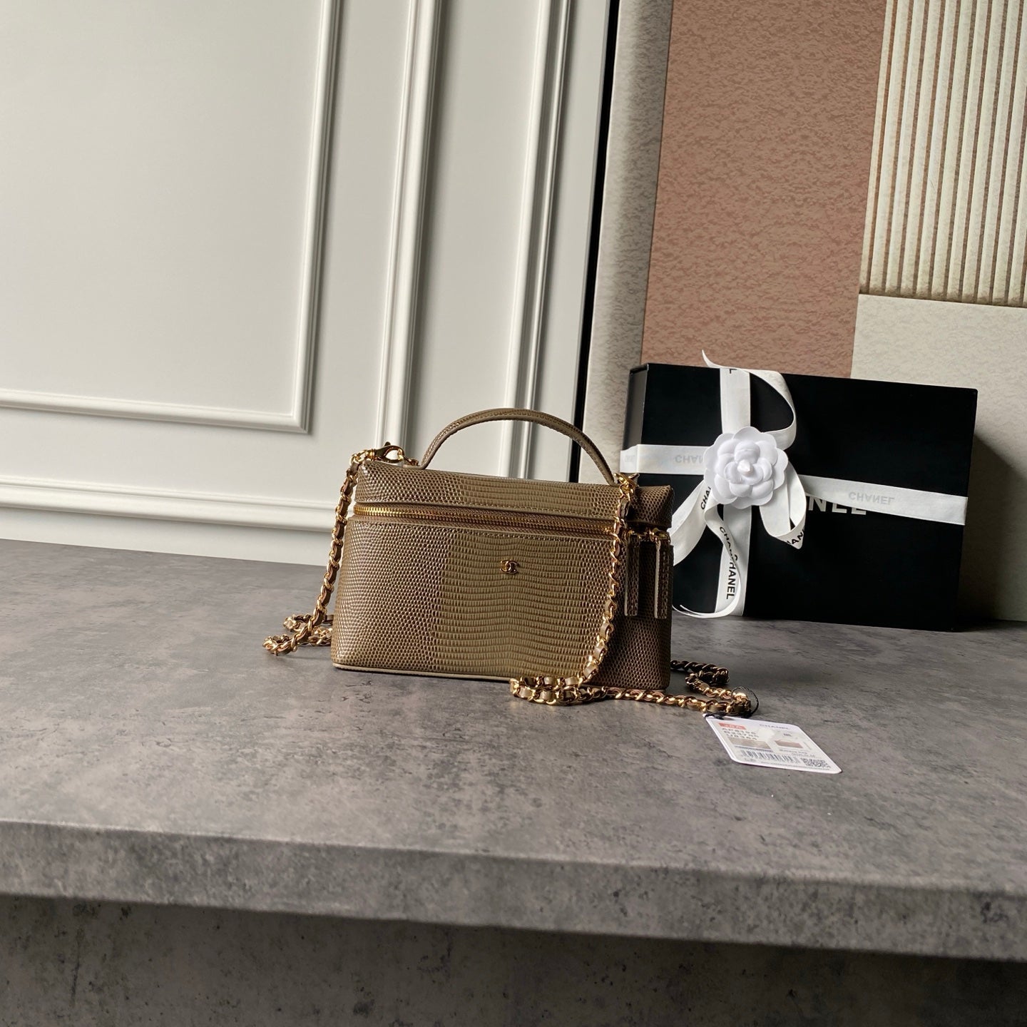 CHANEL 26S VANITY CASE 19 IN KHAKI BROWN LIZARD-EMBOSSED LEATHER