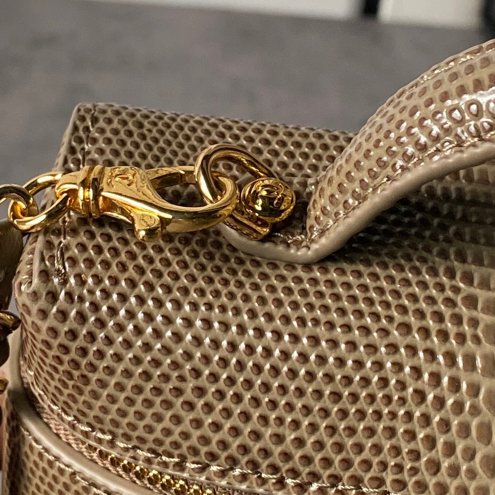CHANEL 26S VANITY CASE 19 IN KHAKI BROWN LIZARD-EMBOSSED LEATHER