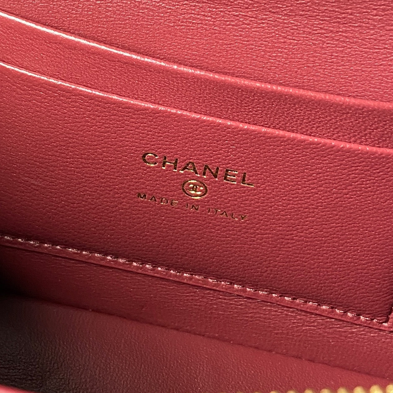 CHANEL 26S VANITY CASE 23 IN DARK RED LIZARD-EMBOSSED LEATHER
