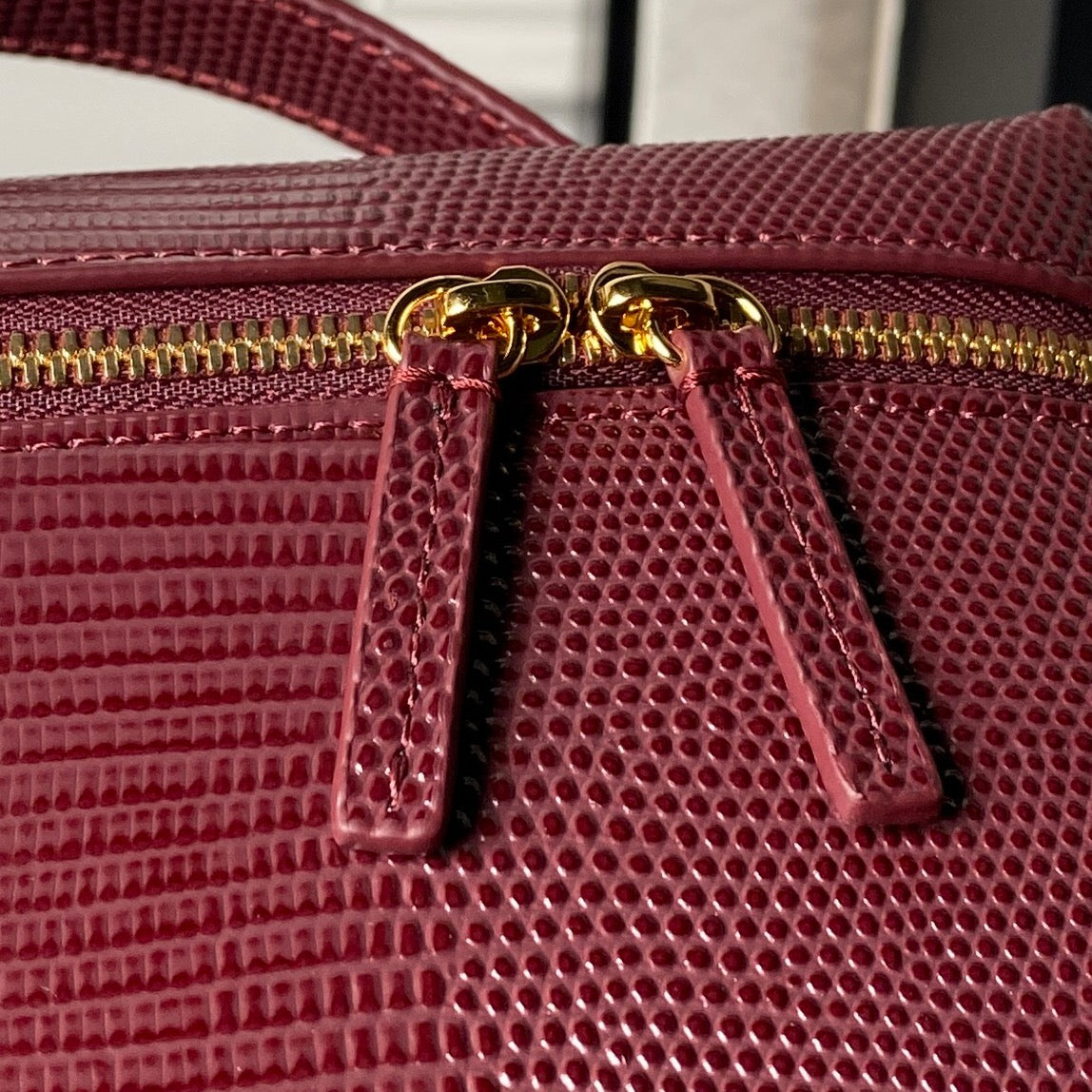 CHANEL 26S VANITY CASE 23 IN DARK RED LIZARD-EMBOSSED LEATHER