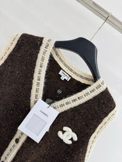 CHANEL 26S SLEEVELESS KNIT BLAZER 741