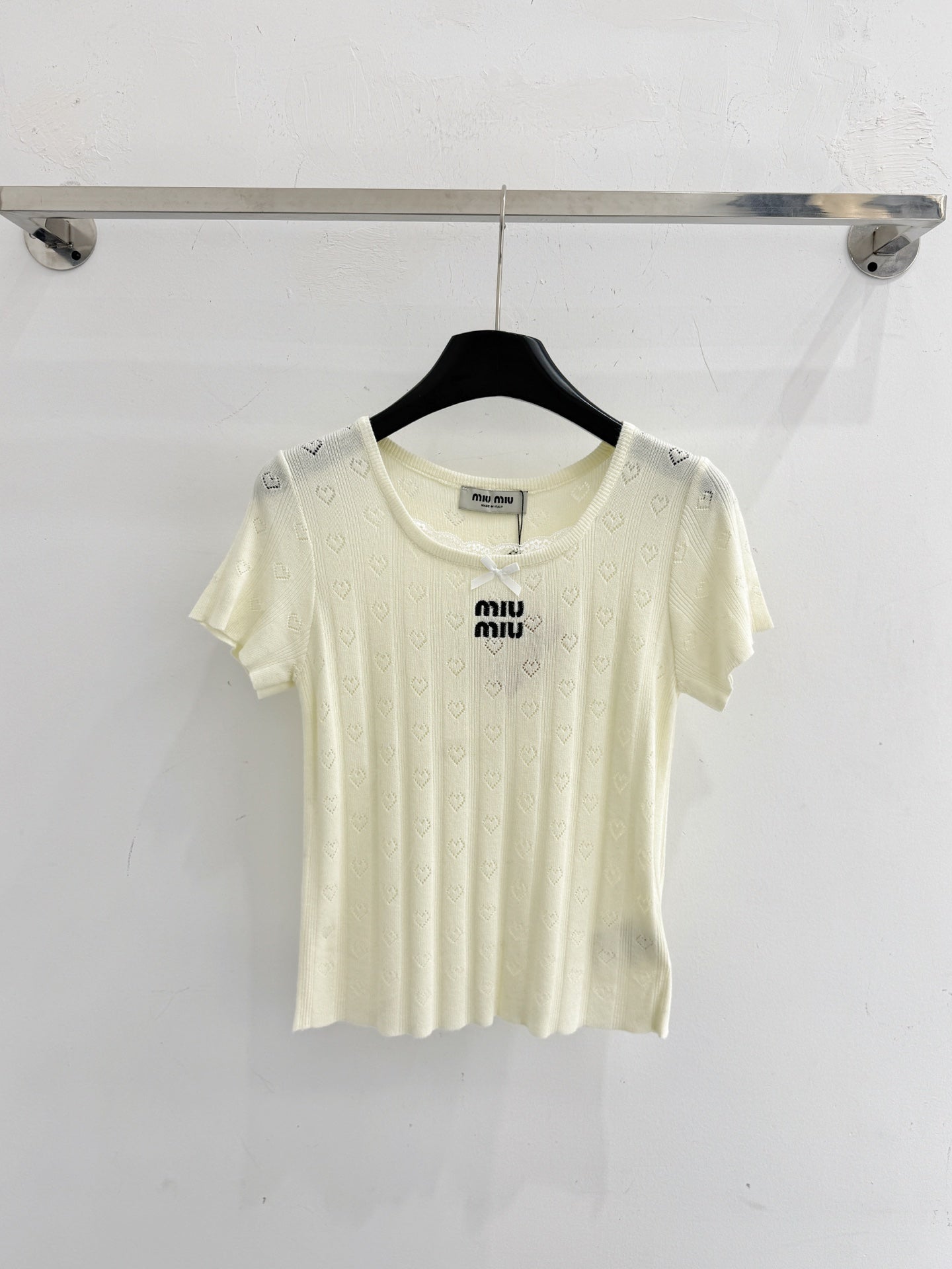 MIUMIU 26S SHORT-SLEEVED SWEATER STYLE 1076