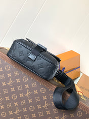 LV 25S GETAWAY MESSENGER BAG 20 IN BLACK MONOGRAM SHADOW EMBOSSED CALFSKIN