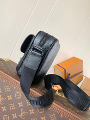 LV 25S GETAWAY MESSENGER BAG 20 IN BLACK MONOGRAM ECLIPSE CANVAS