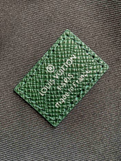 AVENUE SLINGBAG 31 IN DARK GREEN TAIGA LEATHER