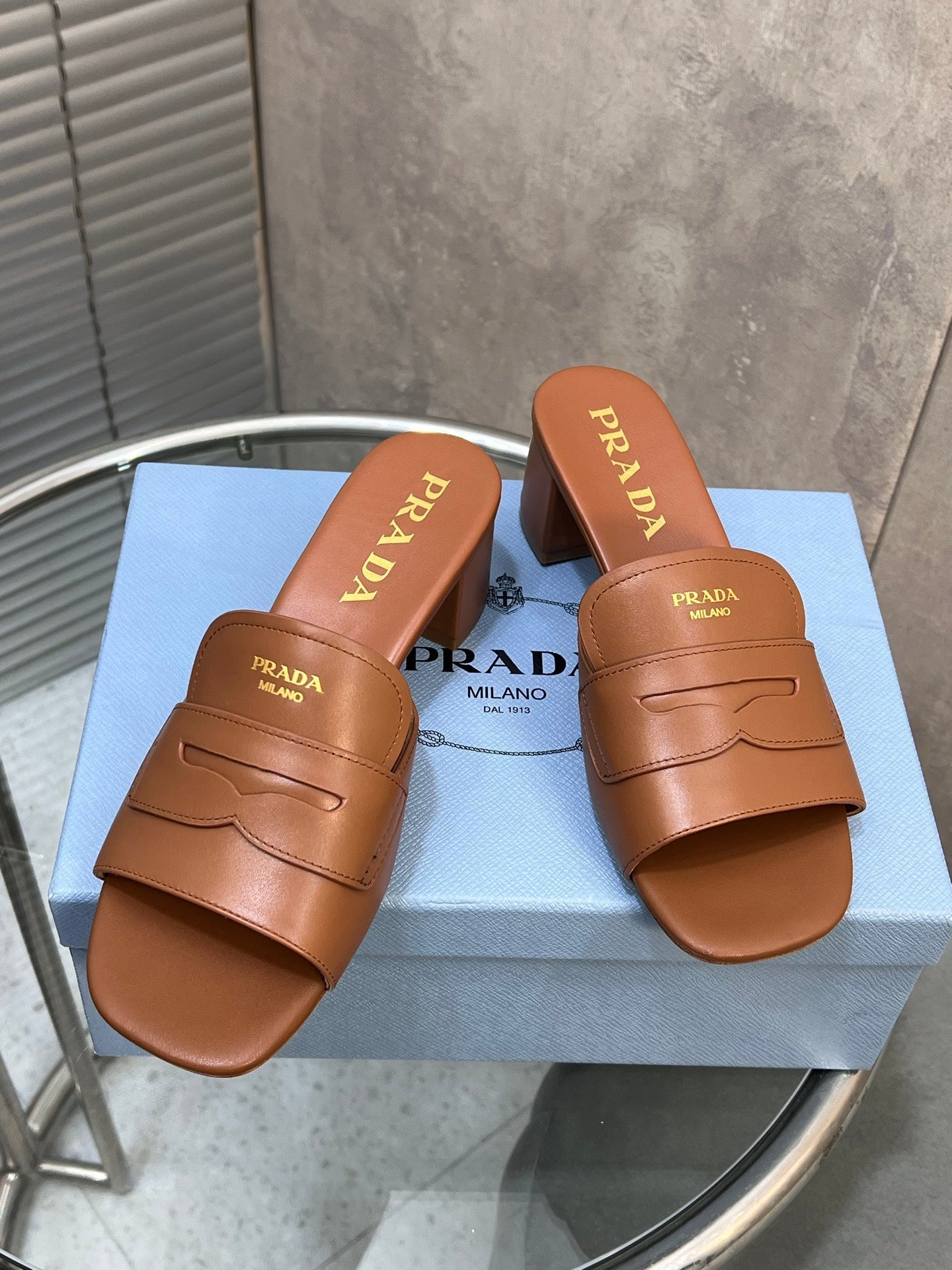PRADA 26S BLOCK HEEL SLIDE SANDALS 60MM IN CARAMEL BROWN CALFSKIN WITH LOGO