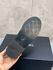 CHANEL 26S LOAFERS IN BLACK QUILTED CALFSKIN WITH CHAIN CC LOGO