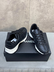 CHANEL 26S RUNNER CC LOGO SNEAKERS IN BLACK CALFSKIN