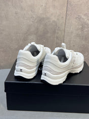 CHANEL 26S RUNNER CC LOGO SNEAKERS IN WHITE CALFSKIN AND SUEDE