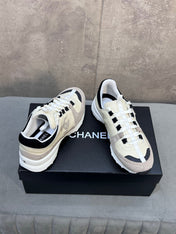 CHANEL 26S RUNNER CC LOGO SNEAKERS IN BEIGE AND GREY CALFSKIN