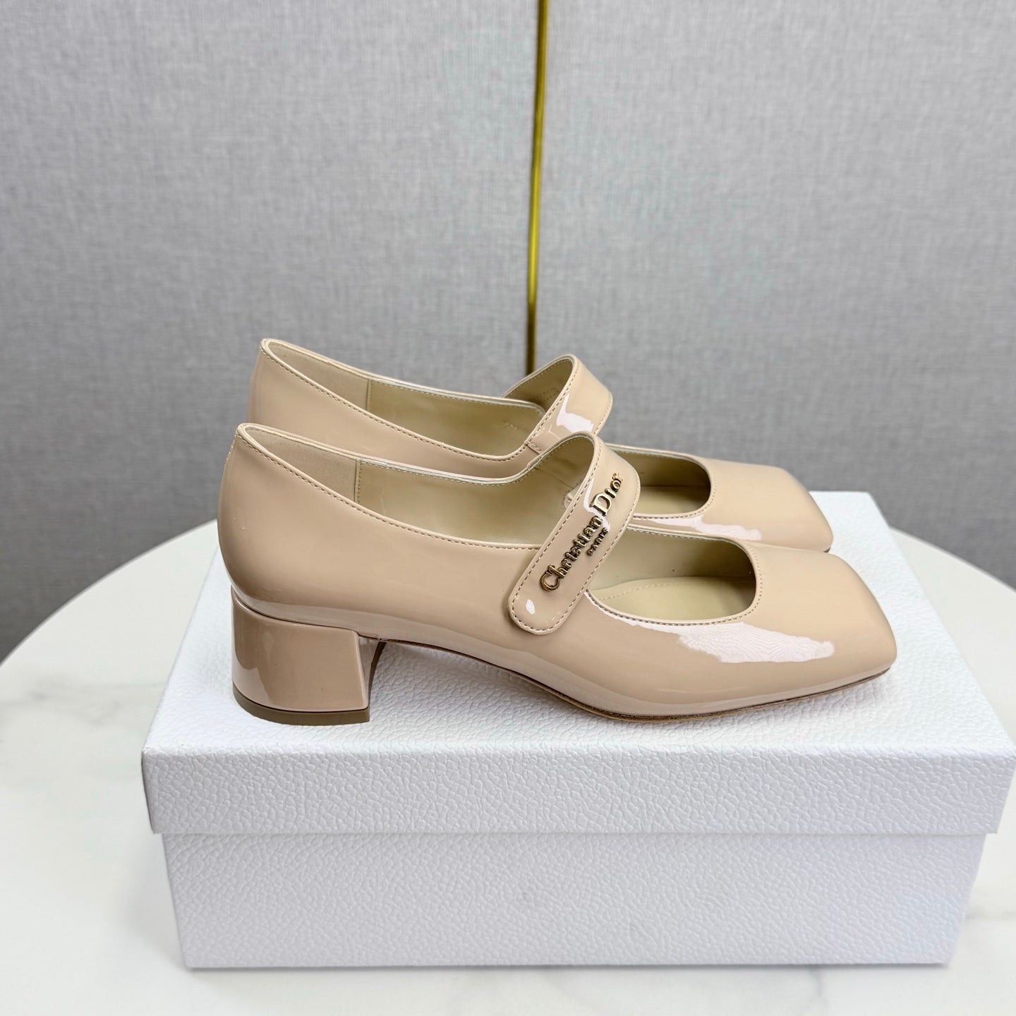 DIOR 26S MARY JANE HIGH HEELS 40MM IN NUDE PATENT CALFSKIN GOLD HARDWARE