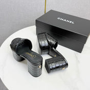 CHANEL 26S BLOCK HEEL SANDALS 100 MM IN BLACK CROCODILE-EMBOSSED CALFSKIN