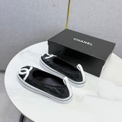 CHANEL 26S CC LOGO SLIP-ON SNEAKERS IN WHITE CALFSKIN
