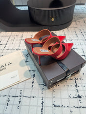 ALAIA HIGH HEEL 9 CM IN CHERRY RED CALFSKIN