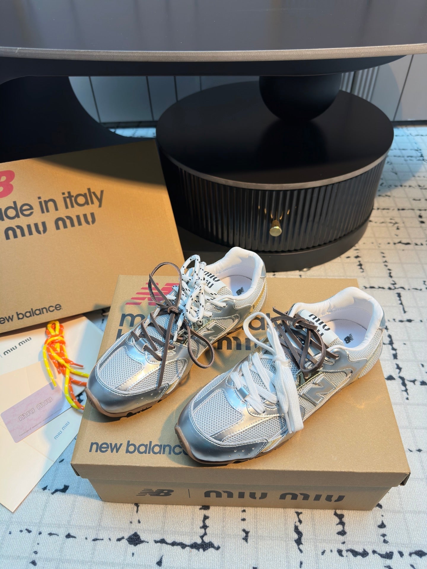 MIUMIU 26S RUNNING SNEAKERS IN SILVER CALFSKIN AND WHITE MESH RUBBER SOLE