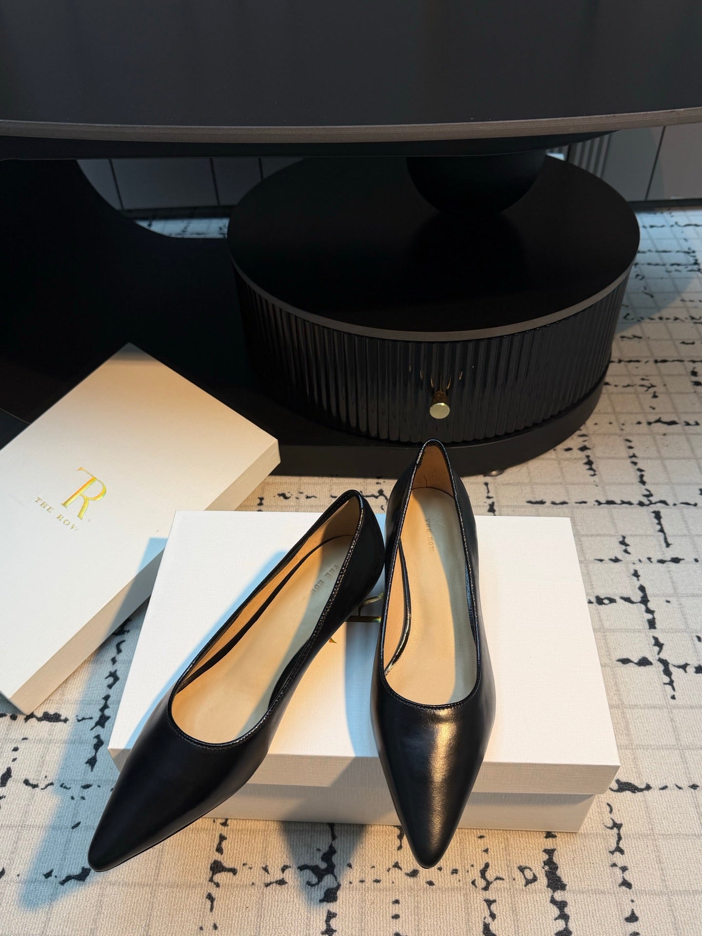 THE ROW 26S POINTED TOE HIGH HEELS 35MM IN BLACK CALFSKIN