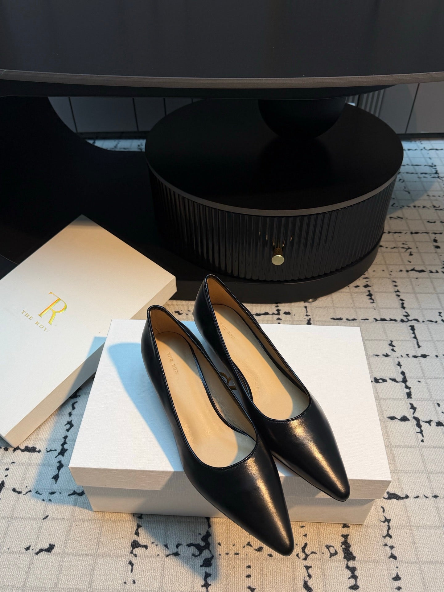 THE ROW 26S POINTED TOE HIGH HEELS 35MM IN BLACK CALFSKIN