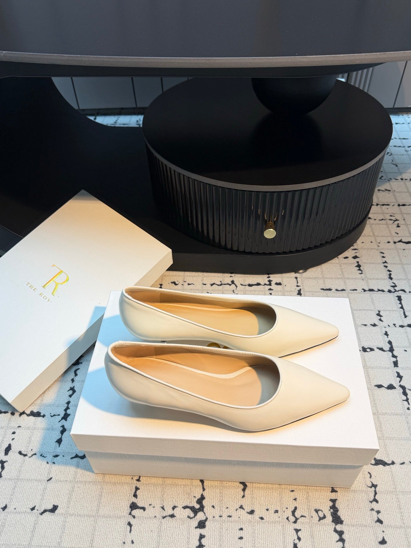 THE ROW 26S POINTED TOE HIGH HEELS 35MM IN IVORY WHITE CALFSKIN