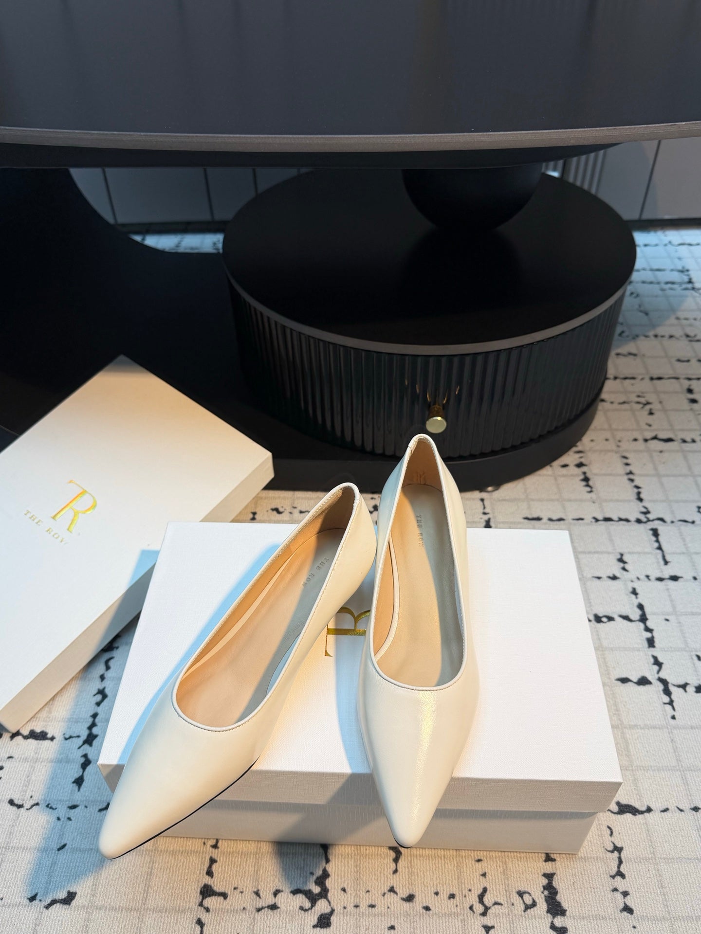 THE ROW 26S POINTED TOE HIGH HEELS 35MM IN IVORY WHITE CALFSKIN