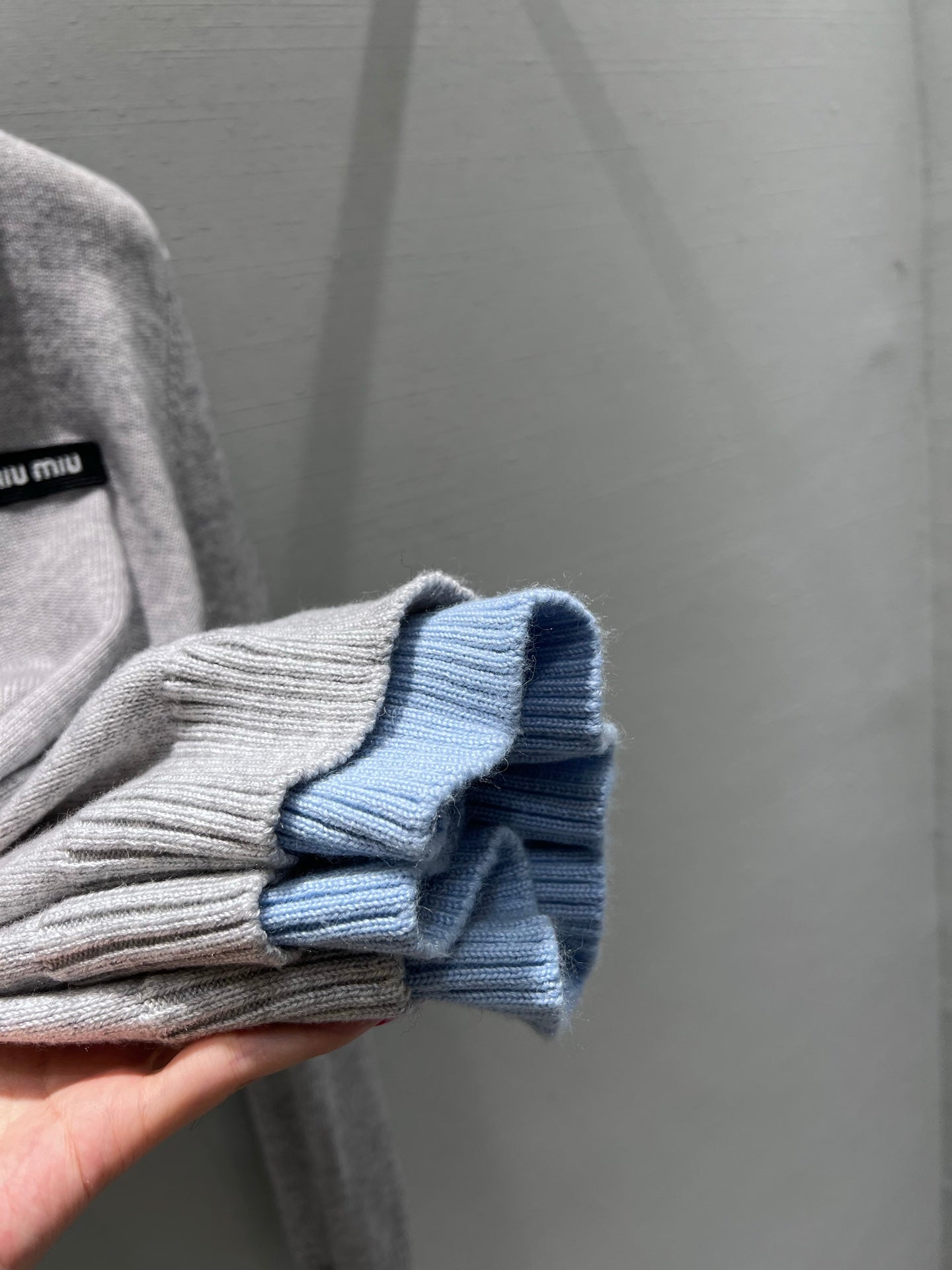 MIUMIU SWEATER STYLE 644