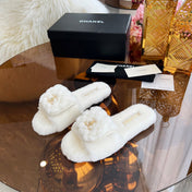 CHANEL 25S FUR SLIPPERS IN WHITE LOGO GOLD HARDWRE