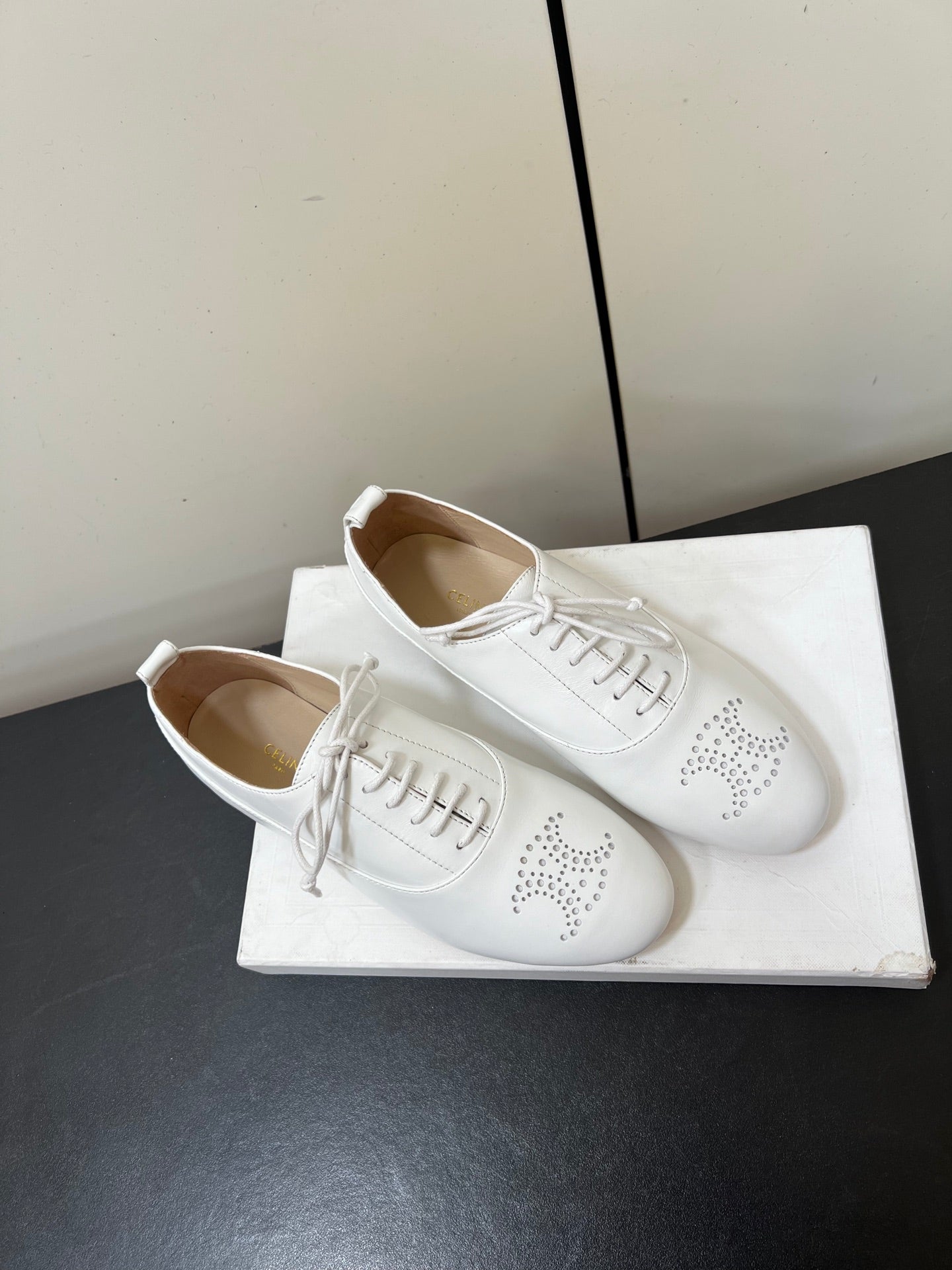 CELINE 26S MINIMAL LACE-UP SHOES IN WHITE CALFSKIN