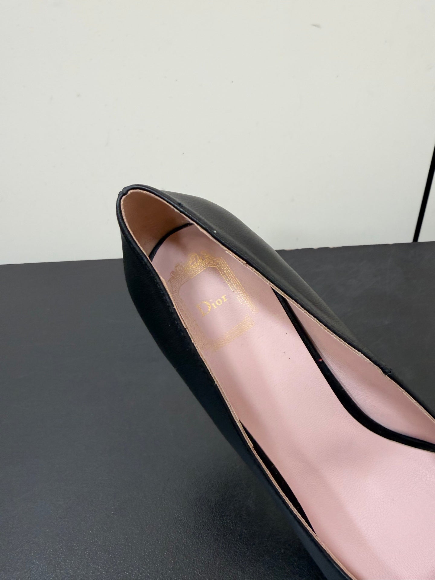 DIOR 26S POINTED-TOE HIGH HEELS 70MM IN BLACK CALFSKIN GOLD HARDWARE