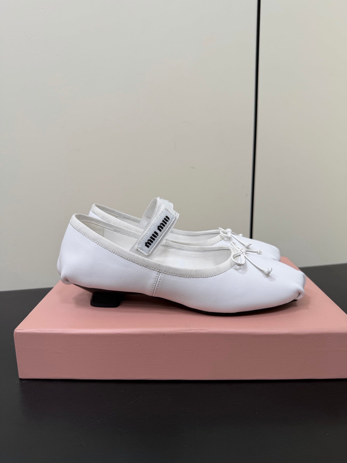 MIUMIU 26S FAIRY BALLET FLATS IN WHITE CALFSKIN