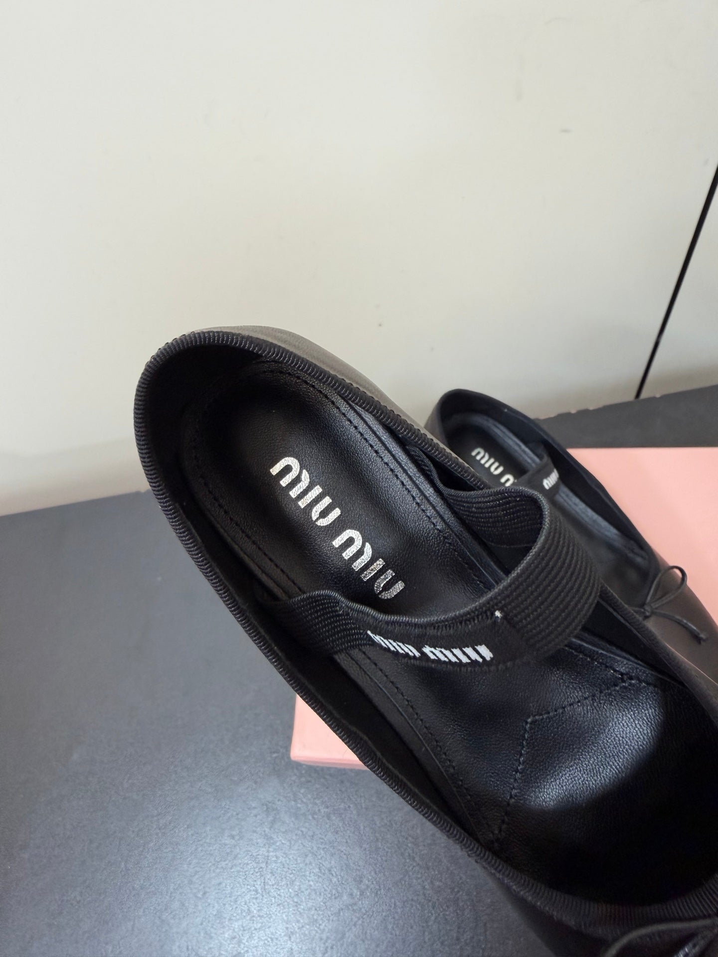 MIUMIU 26S FAIRY BALLET FLATS IN BLACK CALFSKIN