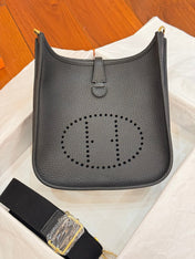 HM 26S EVELYNE BAG 23MM IN BLACK GRAINED CALFSKIN
