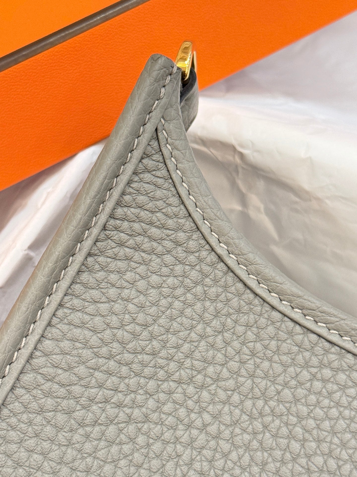HM 26S EVELYNE BAG 23MM IN GRAY GRAINED CALFSKIN