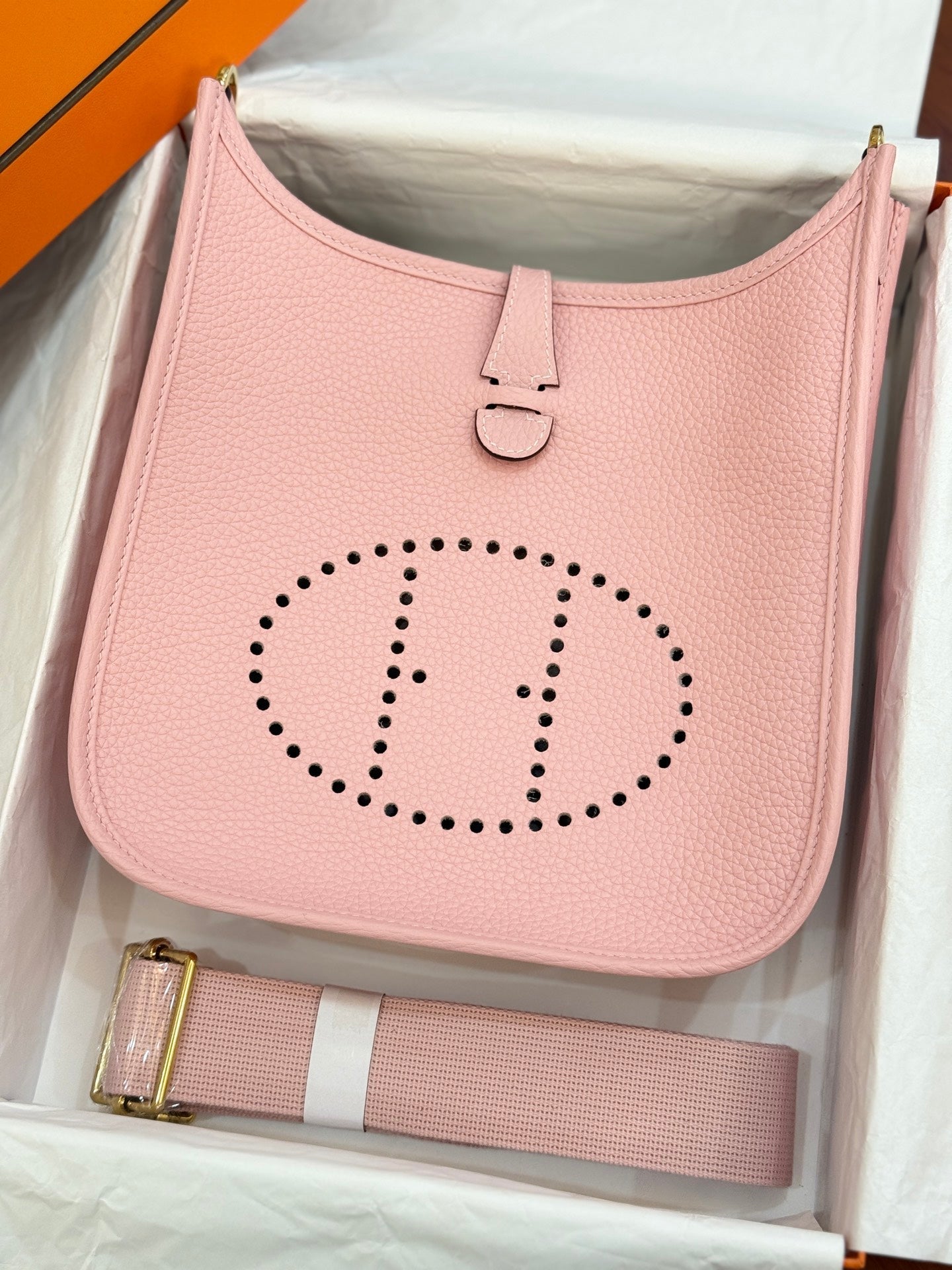 HM 26S EVELYNE BAG 23MM IN PINK GRAINED CALFSKIN