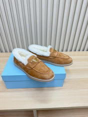 PRA SUEDE LOAFER IN TAN BROWN WITH SHEARLING LINING
