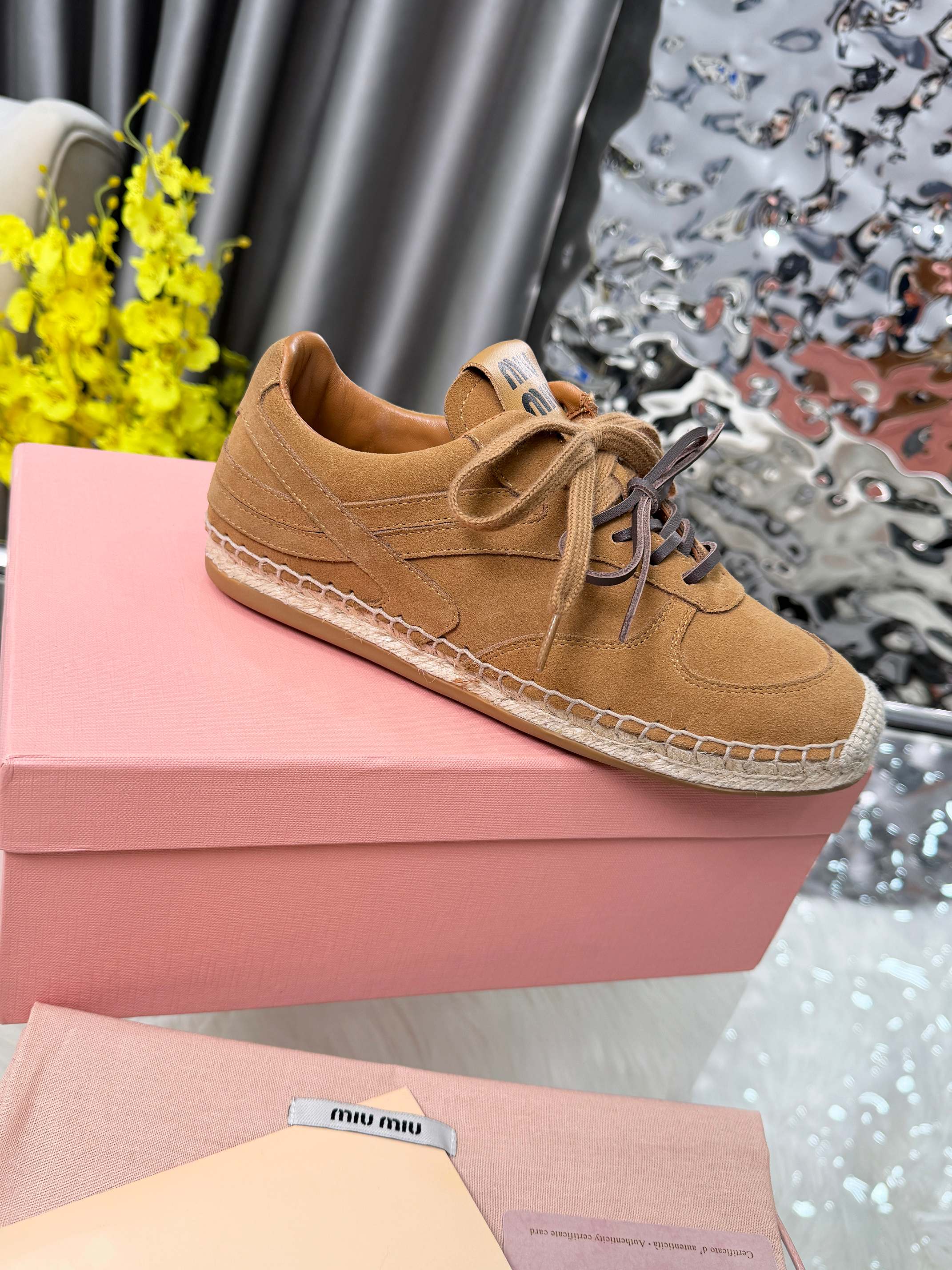 MIUMIU 26S SNEAKERS IN CARAMEL BROWN SUEDE