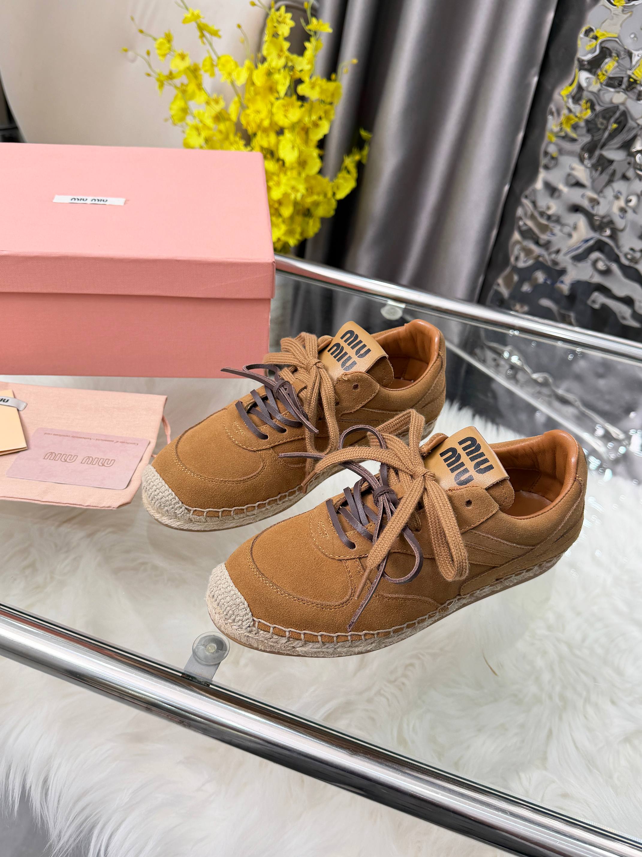 MIUMIU 26S SNEAKERS IN CARAMEL BROWN SUEDE