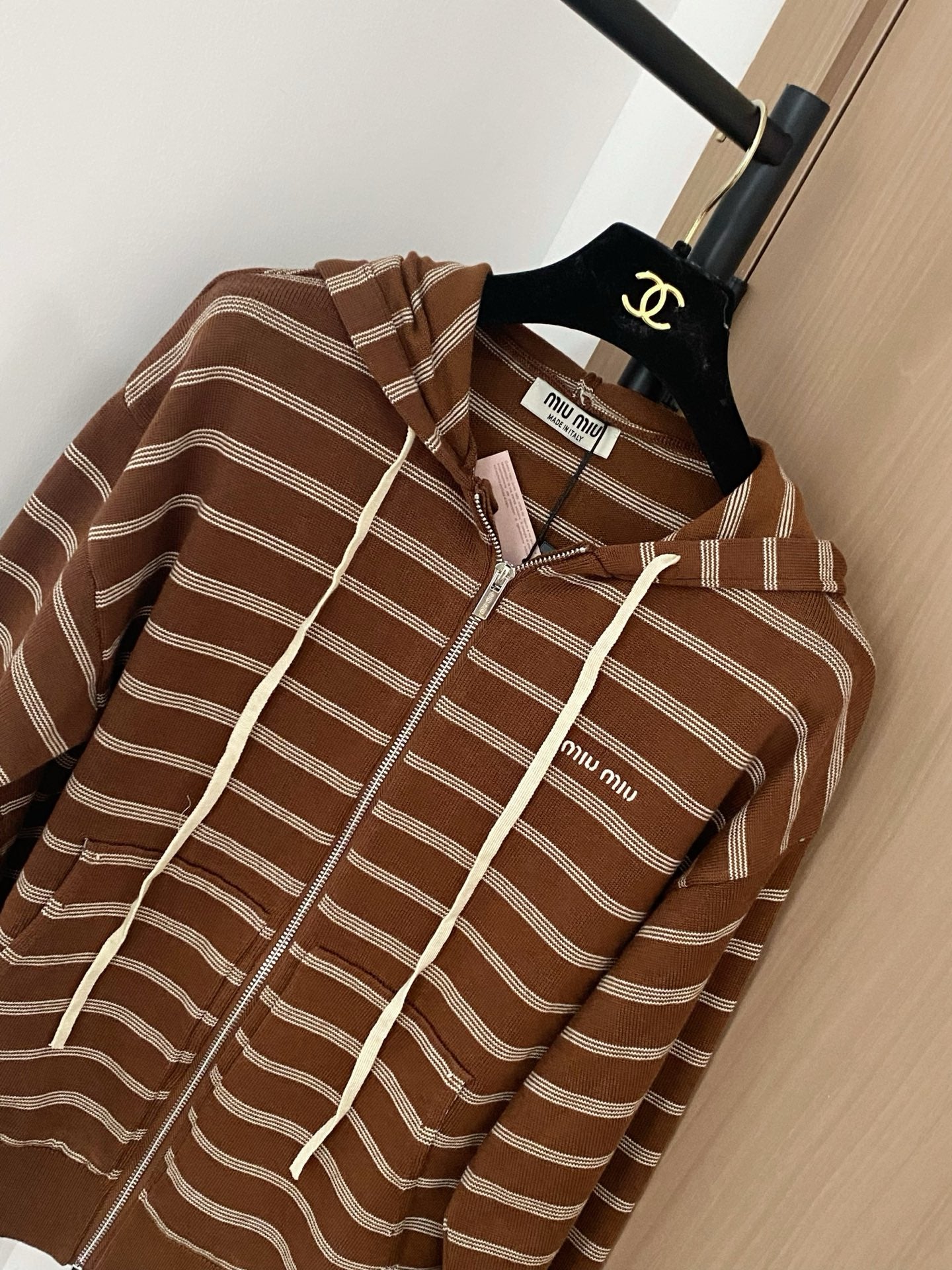 MIUMIU CARDIGAN STYLE 214
