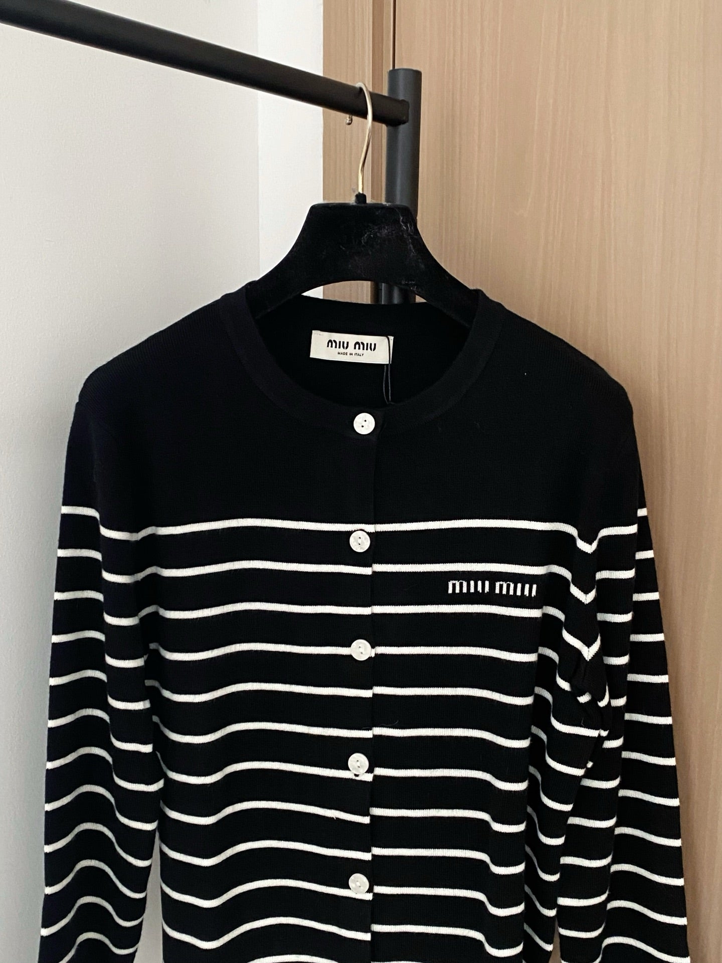 MIUMIU CARDIGAN STYLE 154