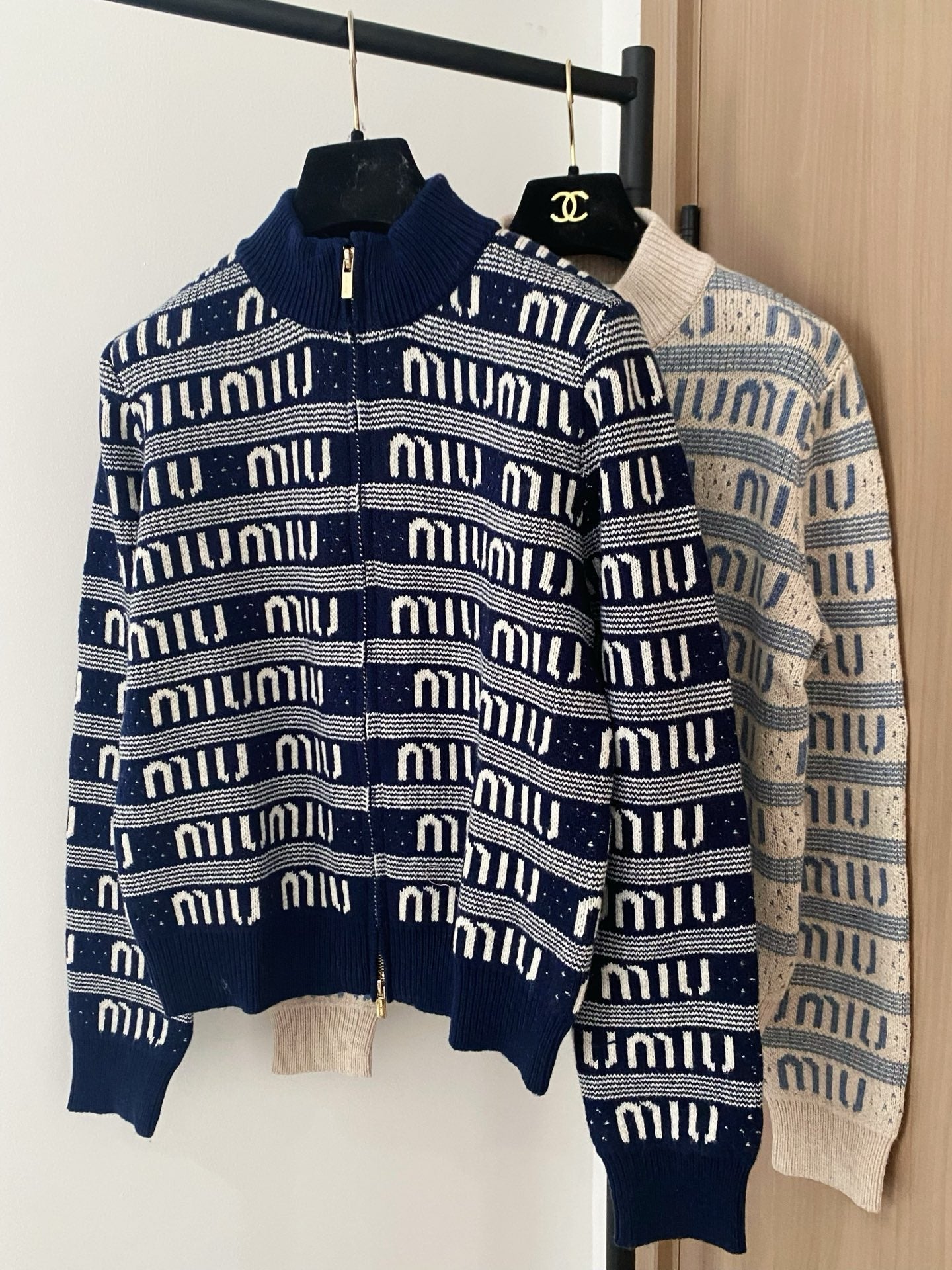 MIUMIU CARDIGAN STYLE 137