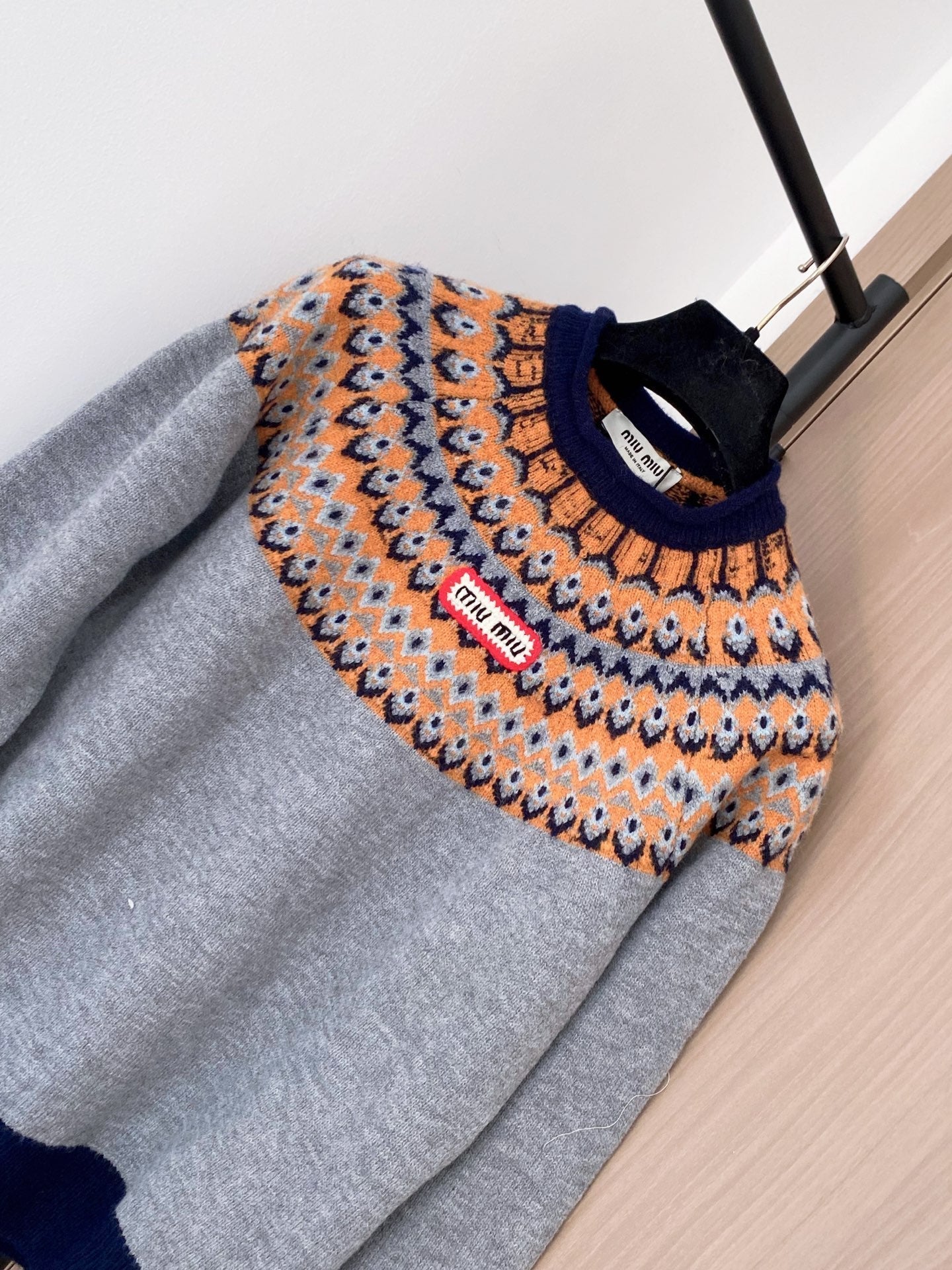 MIUMIU SWEATER STYLE 708
