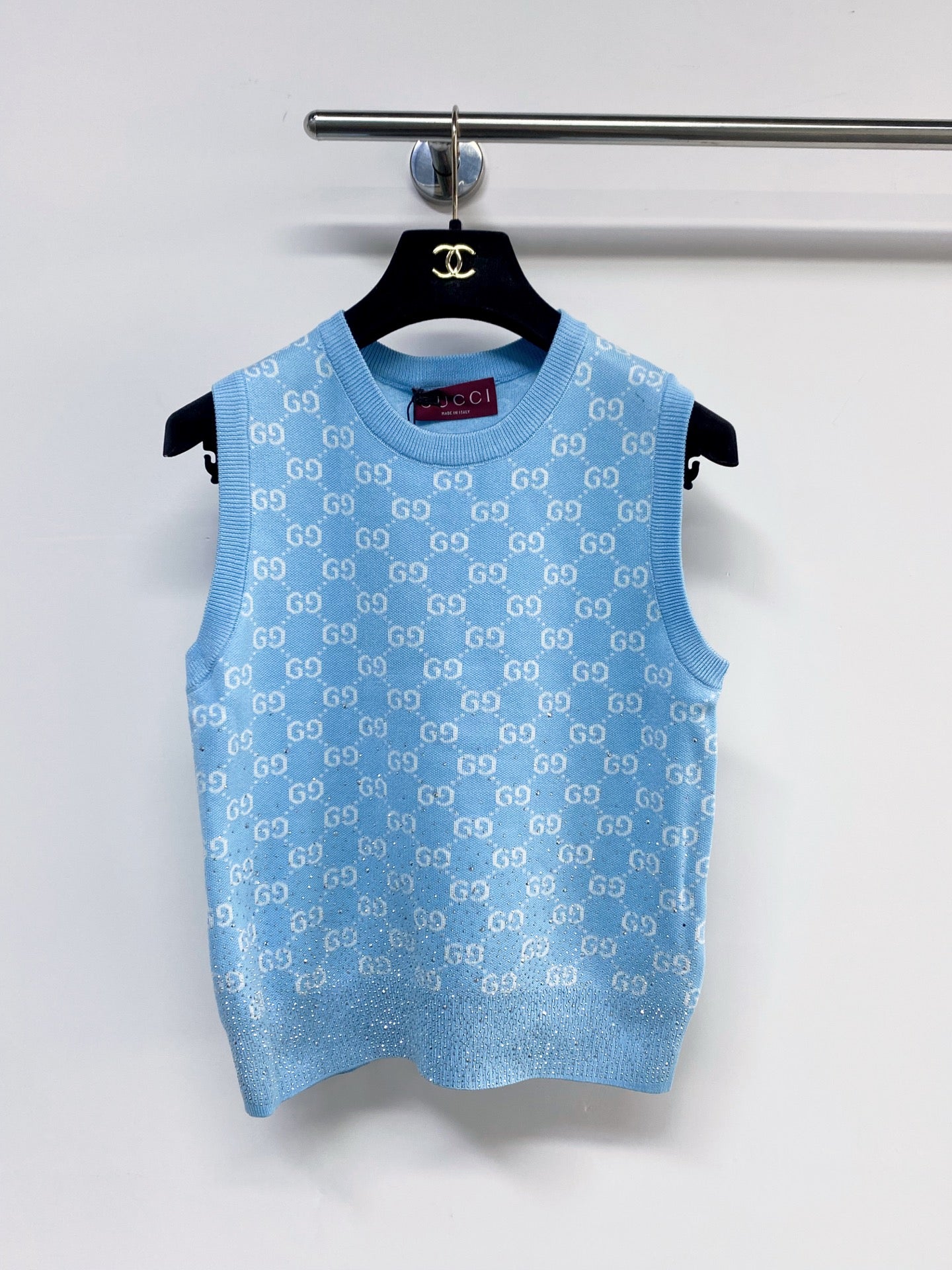 GUCCI 26S EMBELLISHED SLEEVELESS SWEATER 107