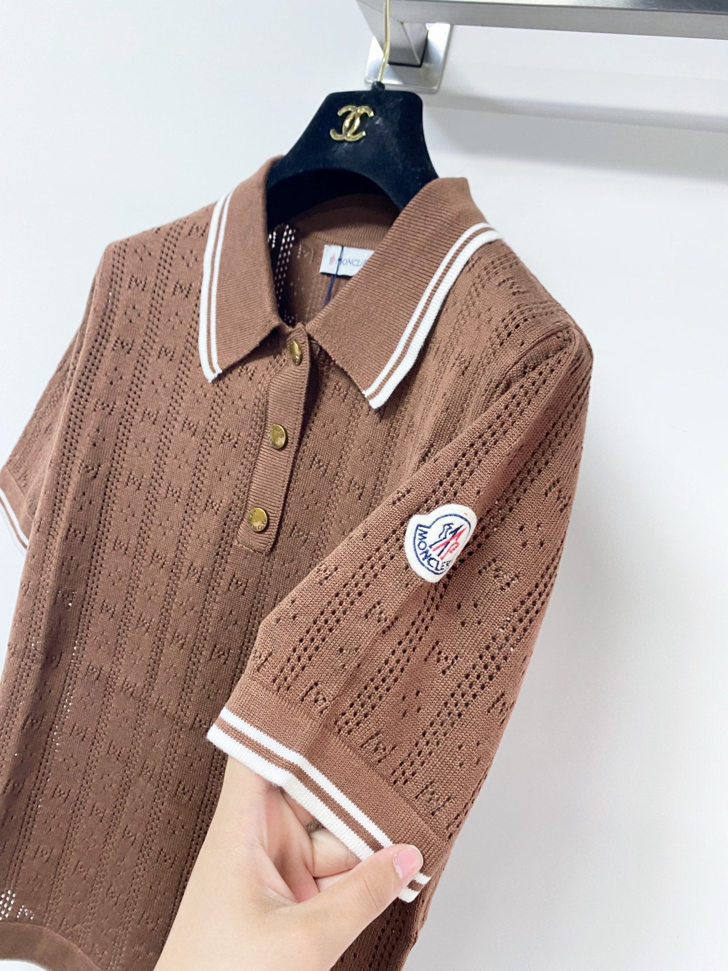 MONCLER 26S SHORT SLEEVE SHIRT 647