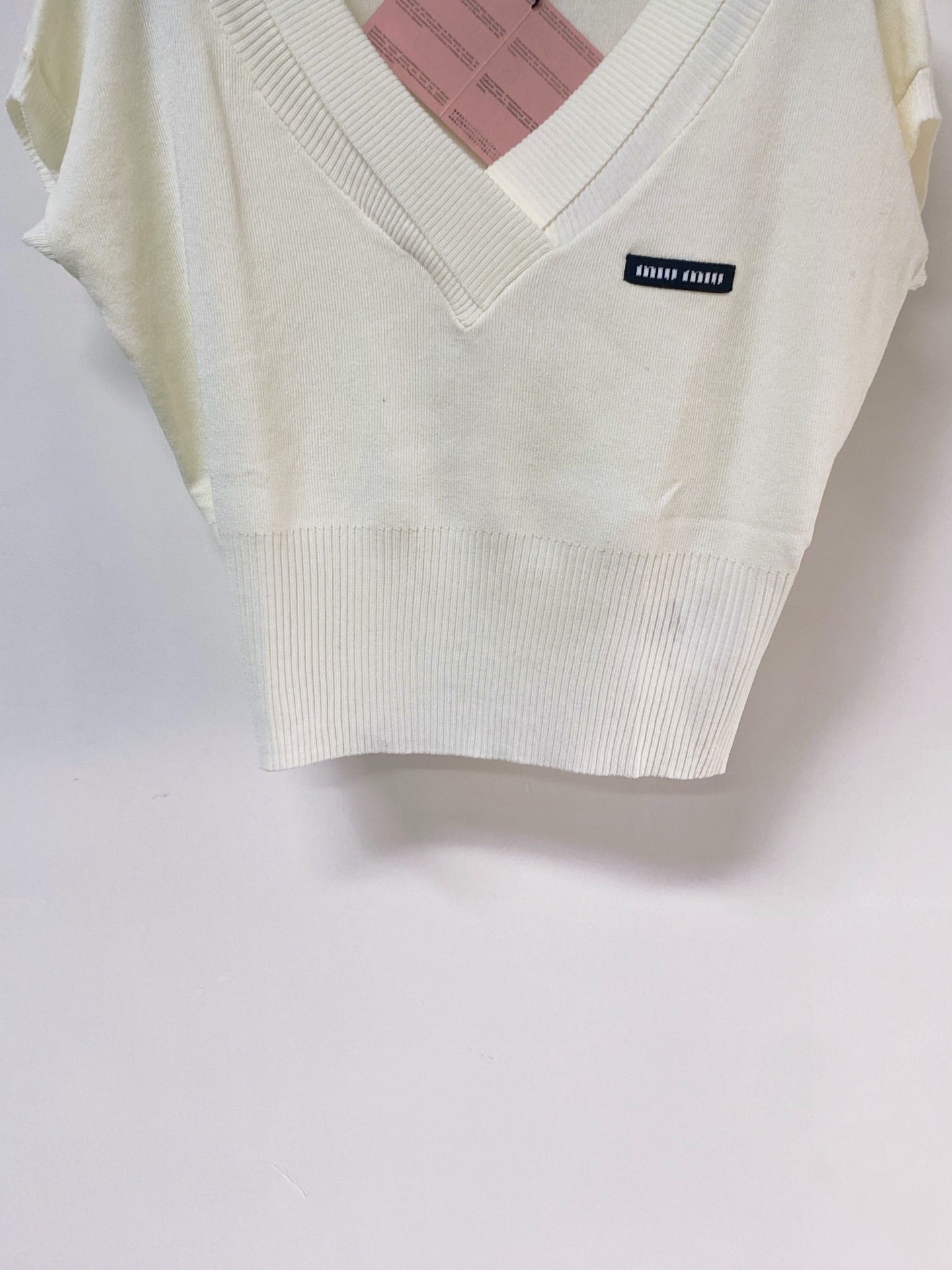 MIUMIU 26S SHORT-SLEEVED SWEATER STYLE 1144