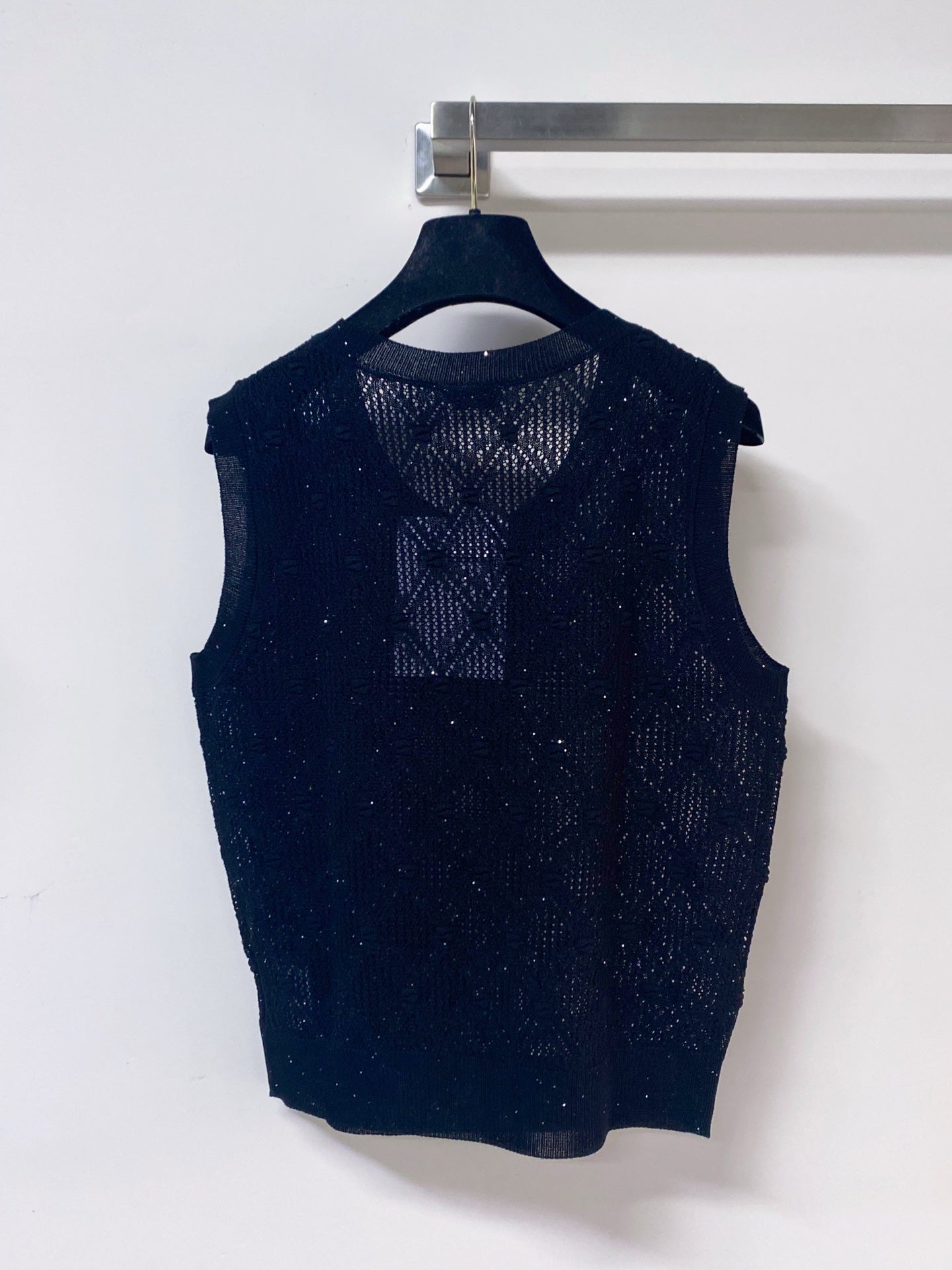 CHANEL 26S SLEEVELESS SWEATER STYLE 1049