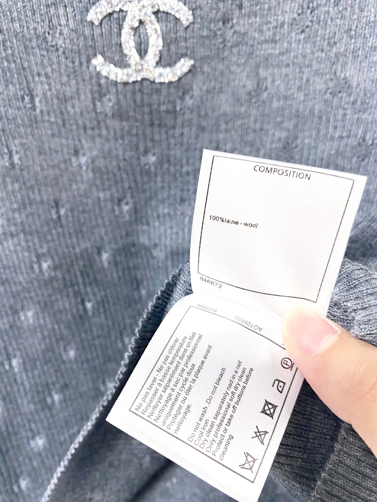 CHANEL 26S KNITTED SLEEVELESS TOP STYLE 1174