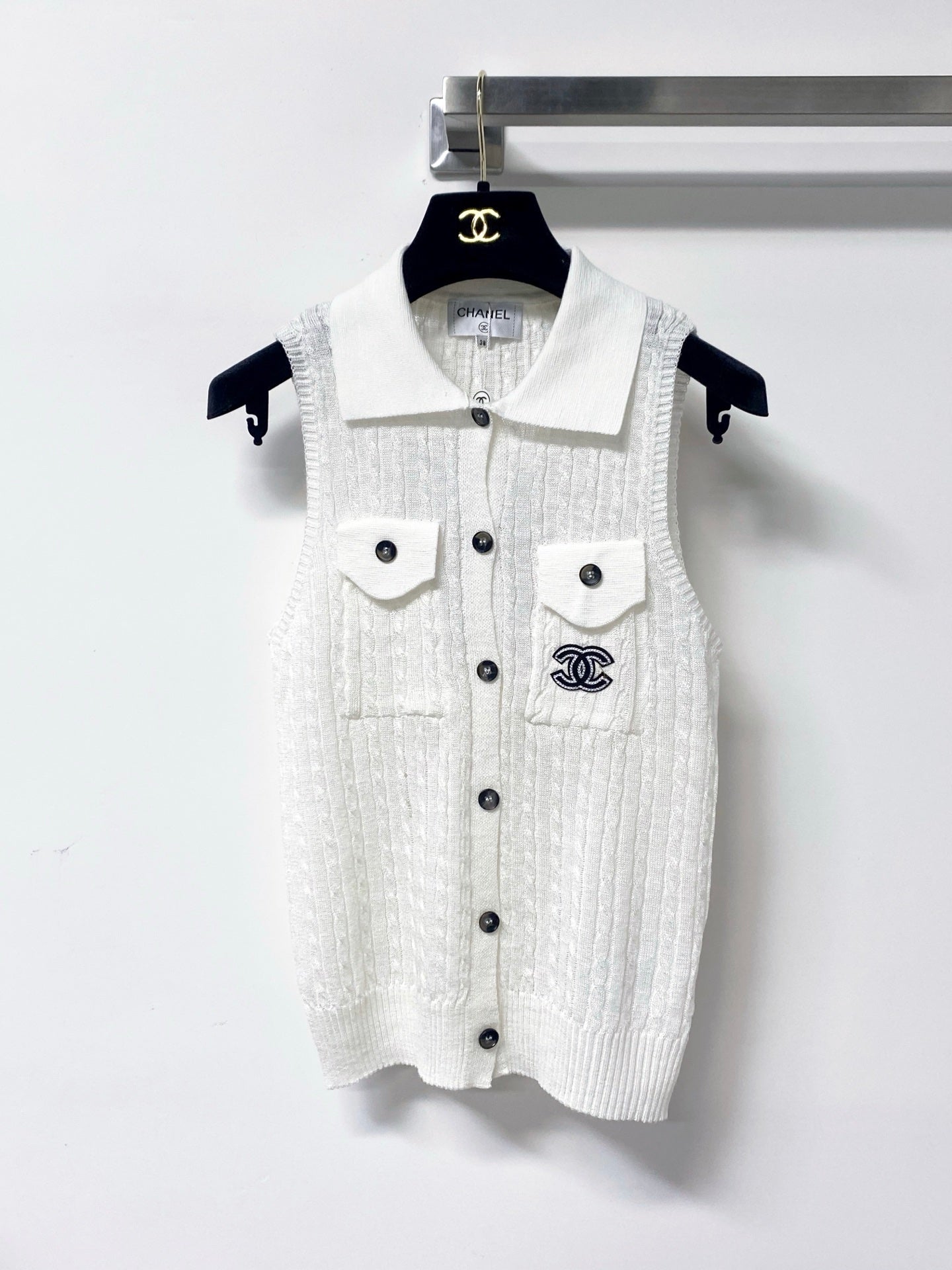 CHANEL 26S SLEEVELESS POLO KNIT TOP STYLE 1136