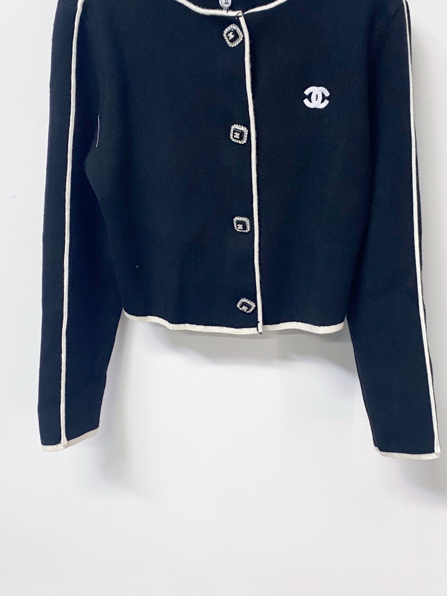 CHANEL 26S KNIT CARDIGAN 1669