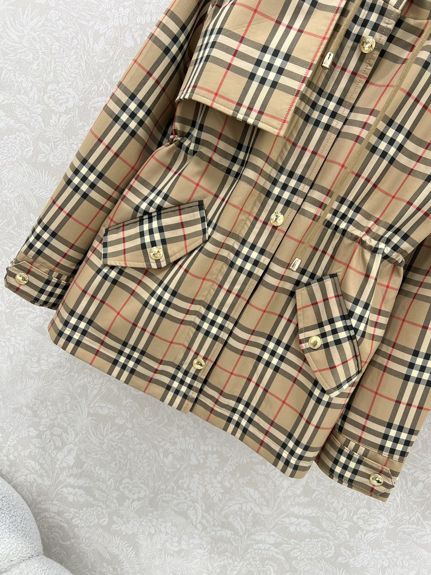 BURBERRY PLAID JACKET 275082