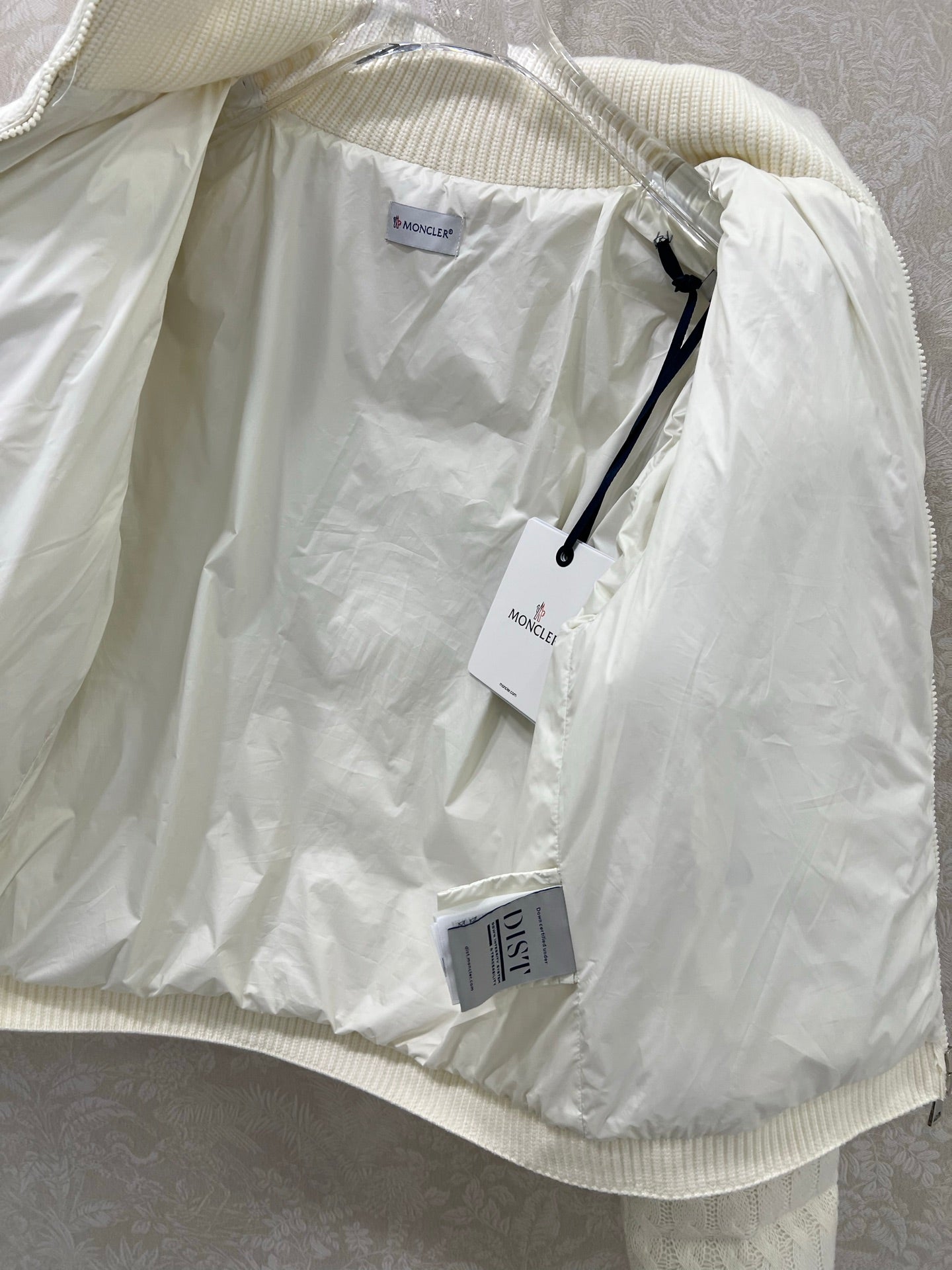 MONCLER 25S JACKET IN WHITE 095