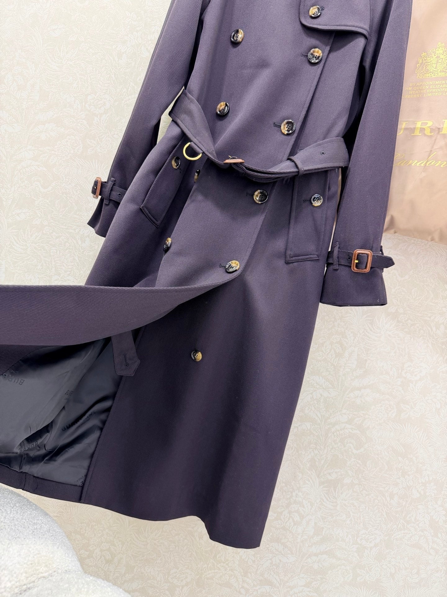 BURBERRY 25S CLASSIC KENSINGTON COAT 307